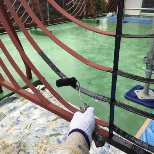 鉄製手すりも錆止め塗布
